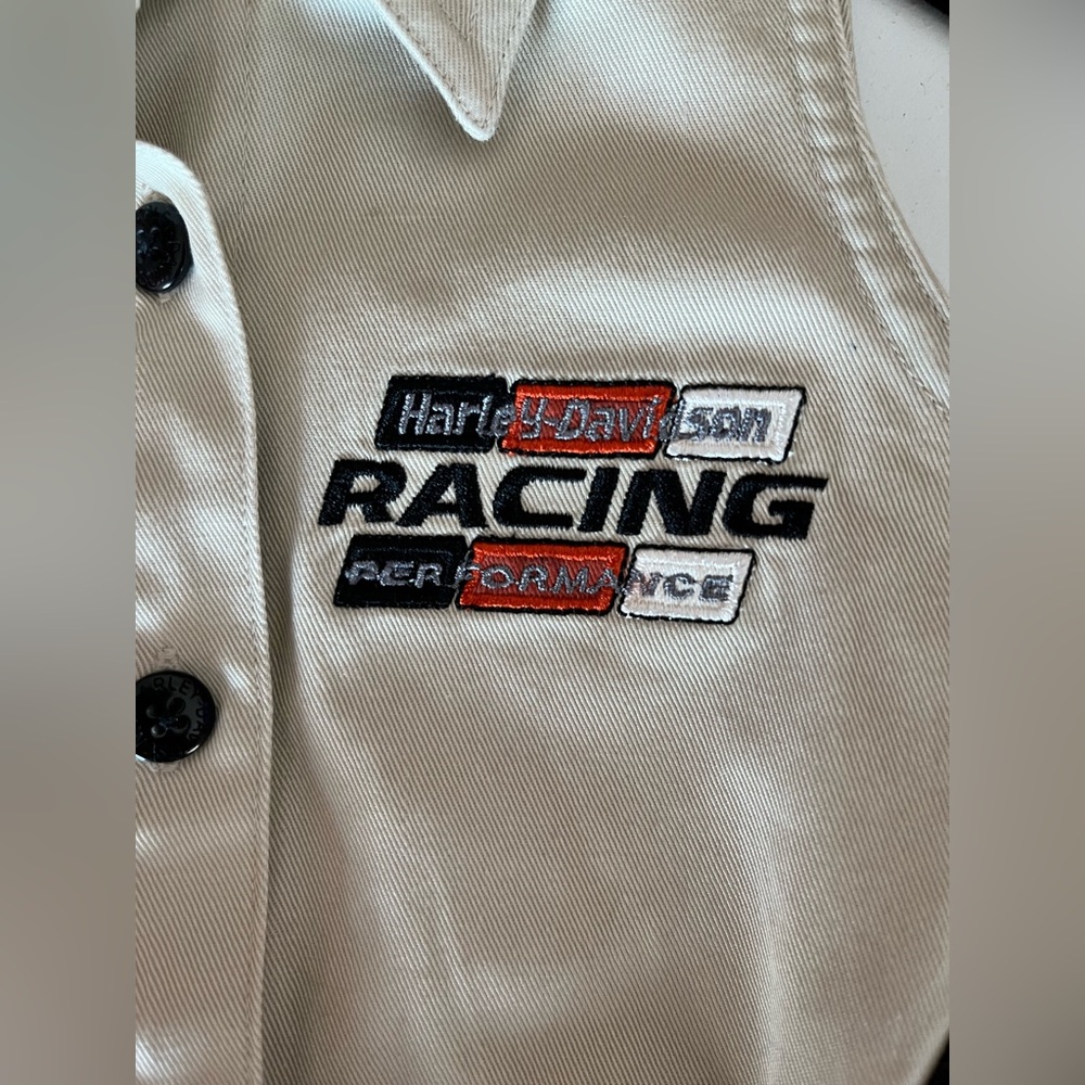 Women’s Harley-Davidson Racing Performance Sleeveless collared Top button front - Picture 2 of 9